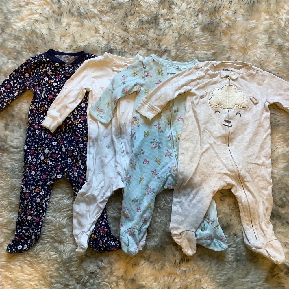 Carter’s zip up pjs lot